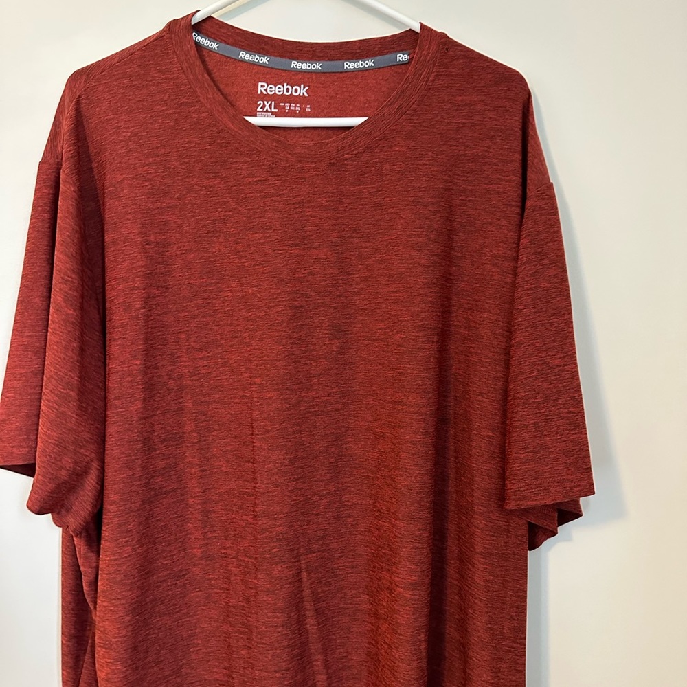 2xl men’s Reebok tshirt